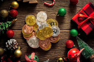 these-are-the-best-cryptos-to-buy-before-christmas-–-avax,-eth,-xrp,-sol,-btc